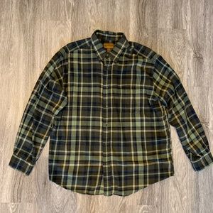 Men’s Green Flannel Long Sleeve Shirt